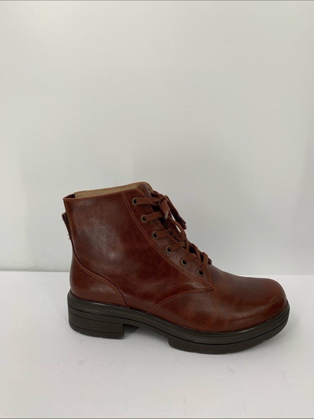 Abeo Vista lace-up boots dark tan brown leather ankle chunky Granny heel EUC 8